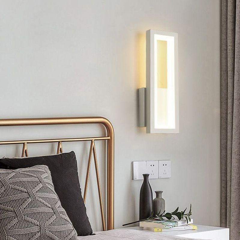 Rectangular Shape Wall Lamp Modern Style Metal 1 Lights Wall Light in White/Black