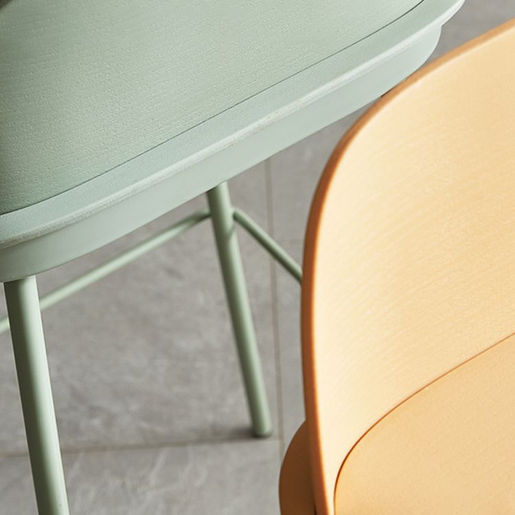 Modern Style Bar-stool Plastic Counter Bar Stool with Metal Legs for Home