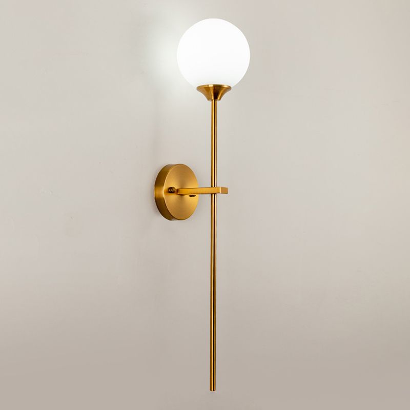 1-Light Wall Light in Modern Luxury Style Wrought Iron Wall Sconce with Globe Glass Shade