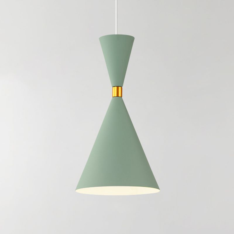 Lampada a sospensione in alluminio conico Macaron a 1 ciuffa a sospensione per sala da pranzo