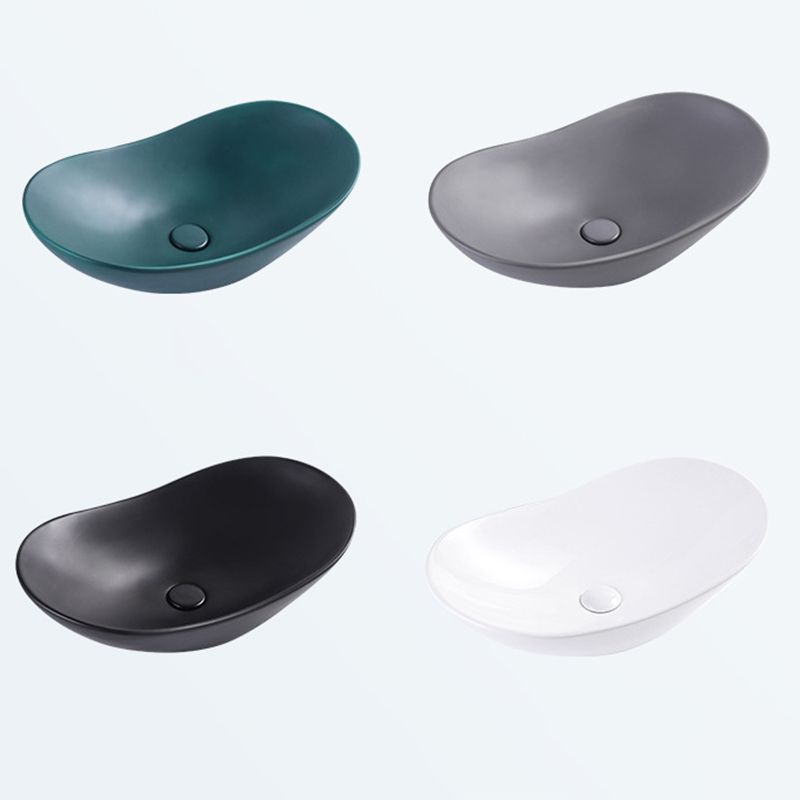 Modern Bathroom Sink Oval Bathroom Sink Overflow with Basin and Faucet