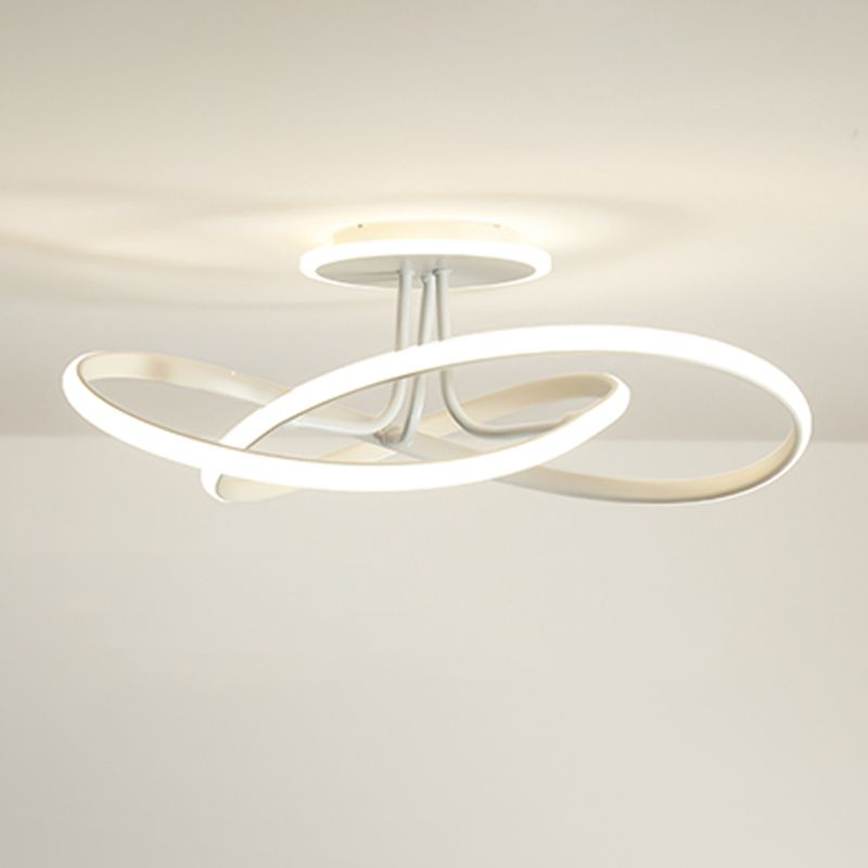 Moderne stijl lineaire vorm plafondarmaturen metaal 2 lichte plafondverlichting