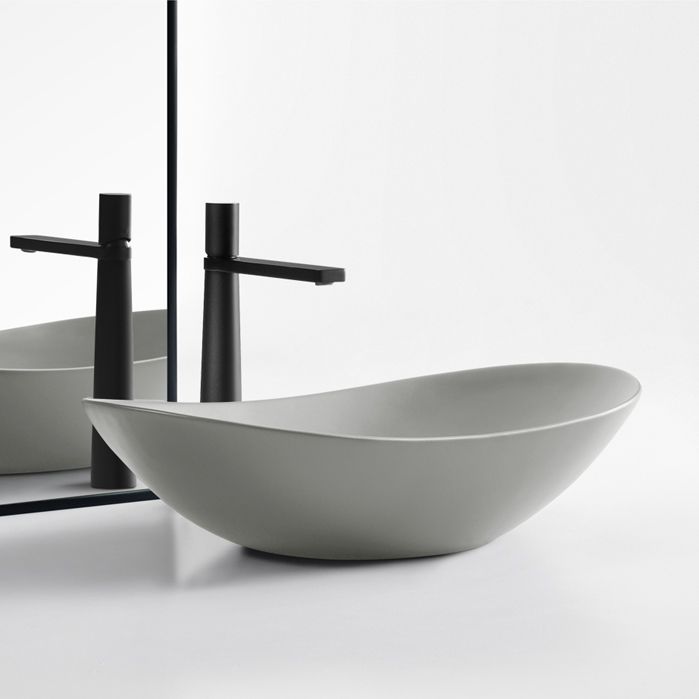 Modern Bathroom Sink Pop-Up Drain Porcelain Oval-Shape Vessel Bathroom Sink