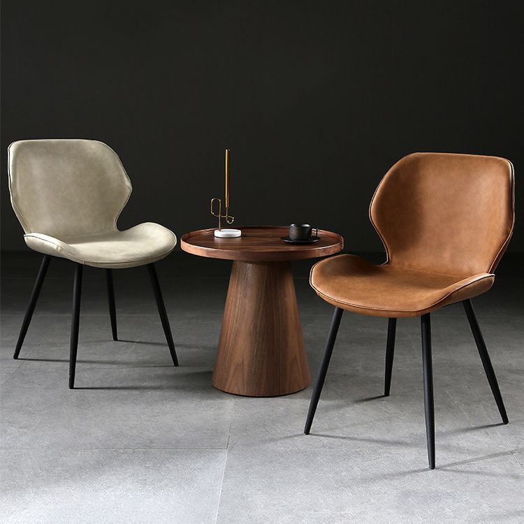 Cocina de estilo moderno que cena el metal de la silla que cena la silla lateral sin brazos del respaldo