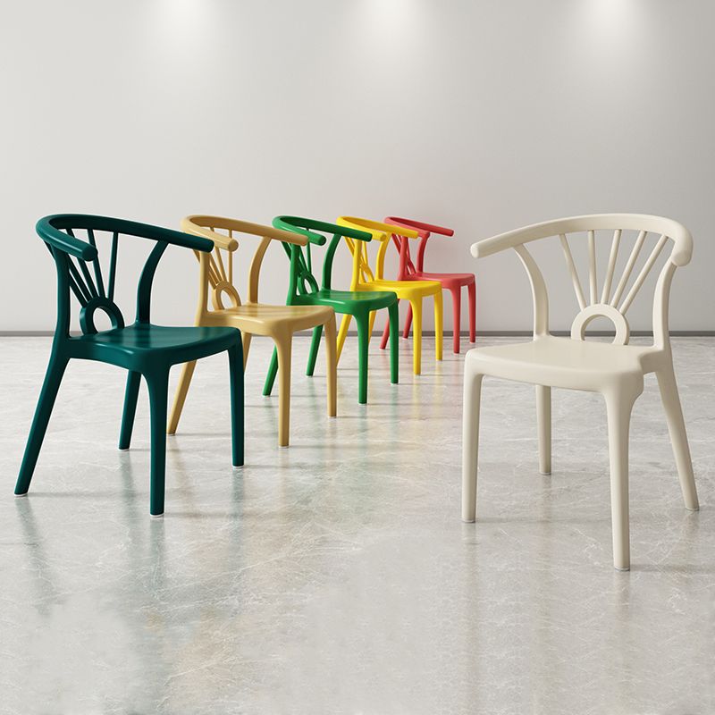 Salle à manger moderne Windsor chaises arrière chaise sans bras de salle à manger en plastique pour la cuisine