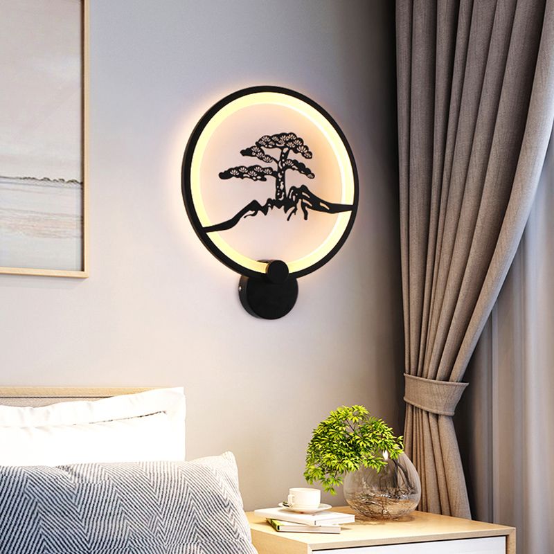 Unique Shape Metal Wall Light Modern Style 1-Light Wall Mounted Light Fixture in Black