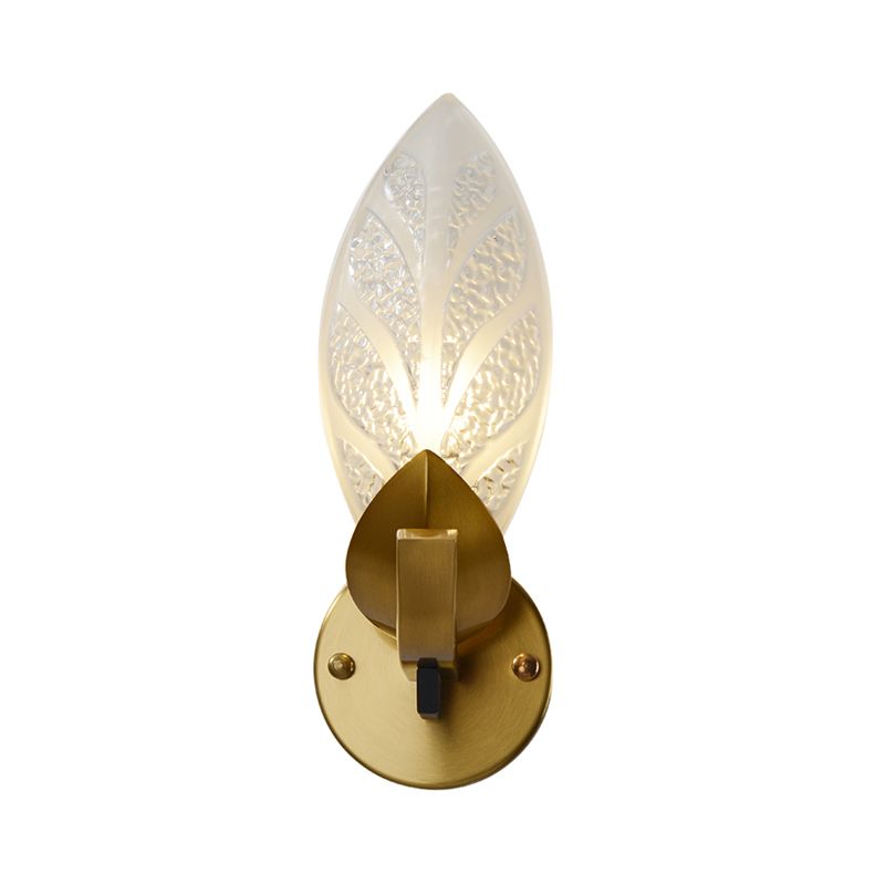 Colonialist Leaf Shaped Wall Light 1 Bulb Frosted Textured Glass Wall Mounted Lighting in Gold