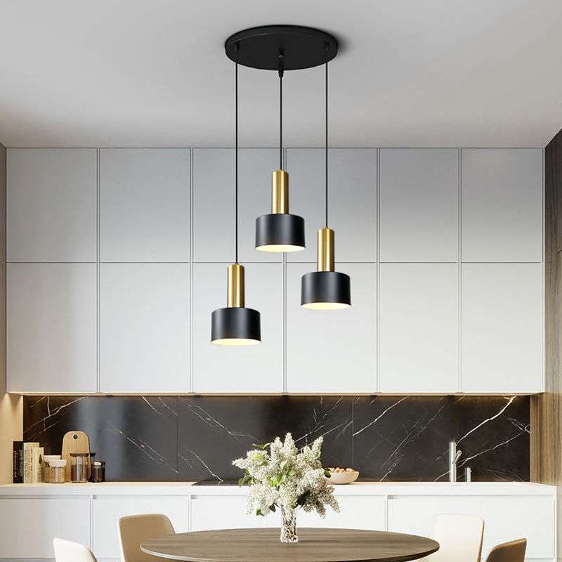 Lámpara de metal de electroplacas de luz colgante cilíndrico creativo moderno en negro y dorado