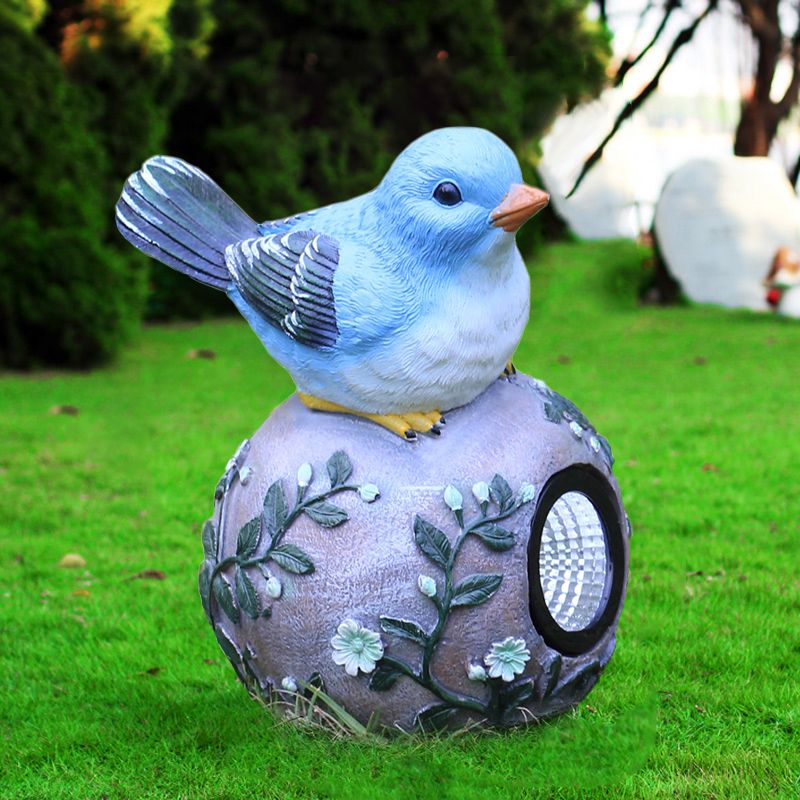 Carved Ball Patio Solar-Power Night Lamp Resin Modern LED Ground Spotlight with Blue/Red Bird Decoration