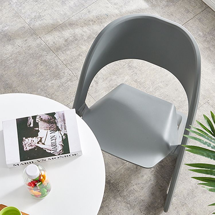 Silla de comedor de plástico moderna, silla lateral de comedor con respaldo abierto para uso en restaurantes