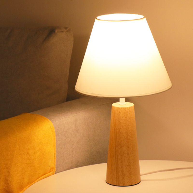 1 luce da letto leggera Lampada notturna in stile moderno luce in legno con tonalità in tessuto conico