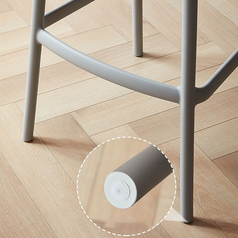 Indoor Plastic Armless Bar Height Stool Industrial Stackable Low Back Bar Stool