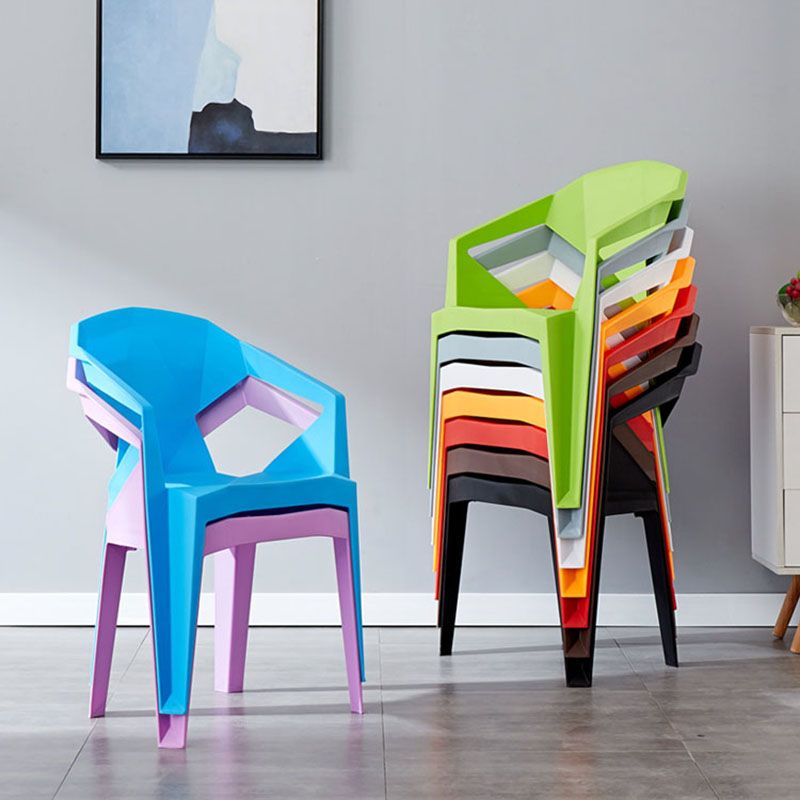 Chaises de salle à manger de style contemporain Chaises d'appoint avec accoudoirs en plastique pour cuisine (Ensemble de 4)