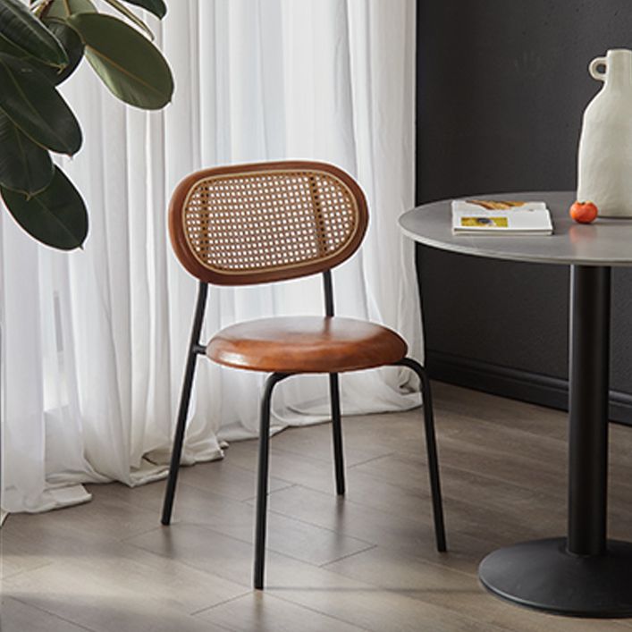 La imitación de cuero del diseño industrial que cena las sillas abre la silla lateral trasera