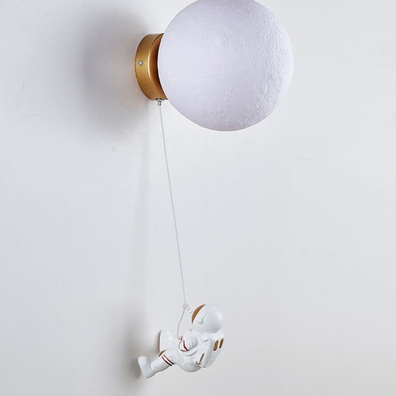 Nordic Style Iron Wall Light Ball Shape Wall Lamp for Children's Room (Included Doll)