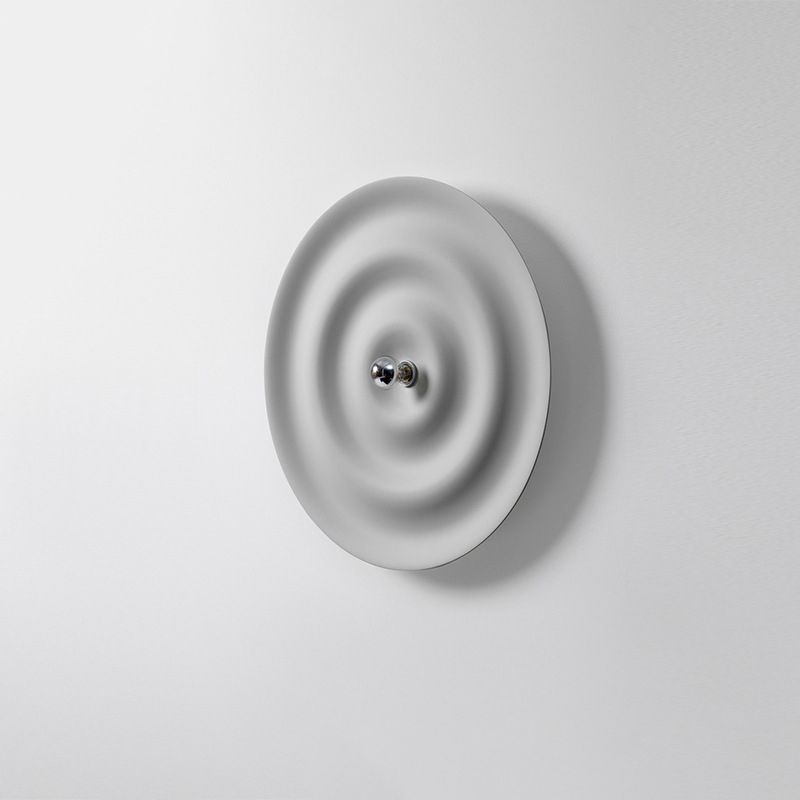 Modern Wall Sconce Ripple Shape Wall Light with Metal Shade for Bedroom