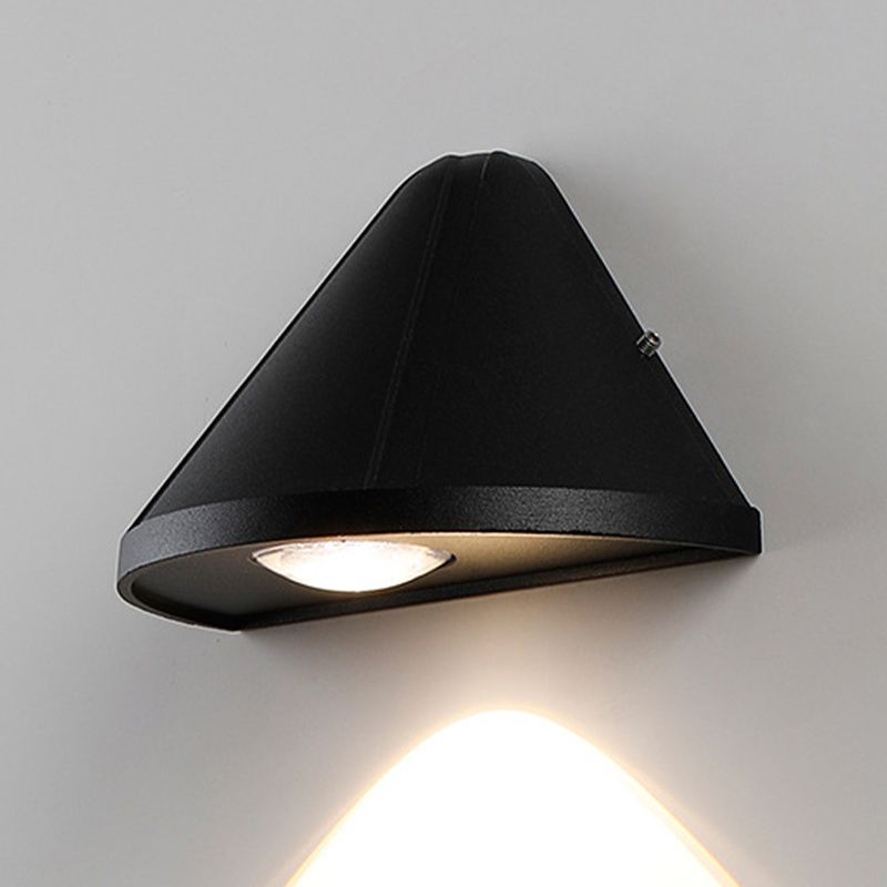 Cone Modern LED Wall Mount Aluminum Wall Light in Black / White