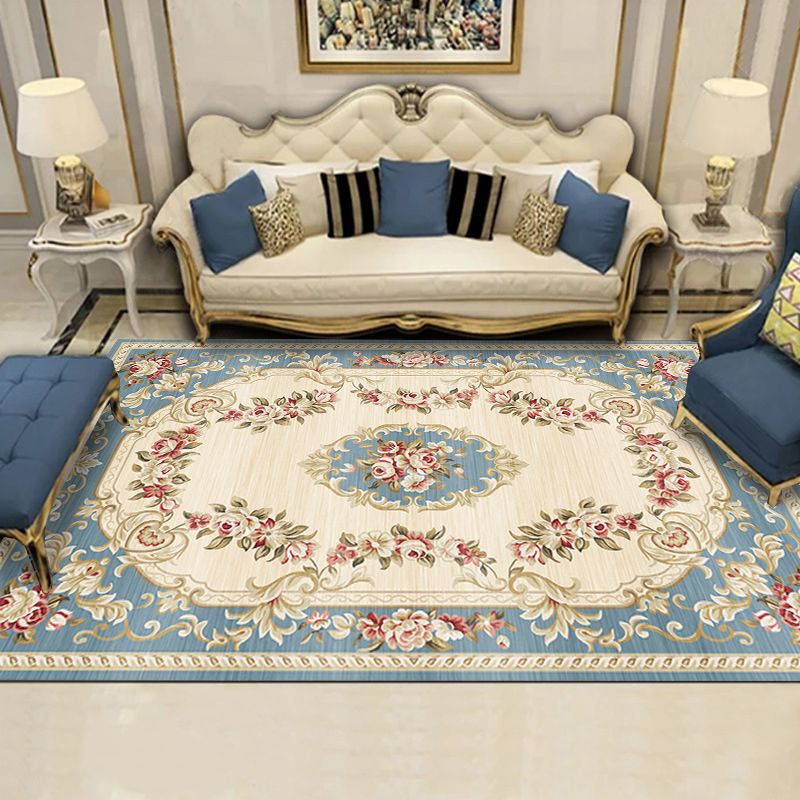 Red Traditional Rug Polyester Graphic Rug Non-Slip Backing Rug for Living Room