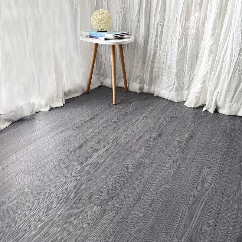 Scratchproof PVC Flooring Peel and Stick Wooden Effect Waterproof PVC Flooring