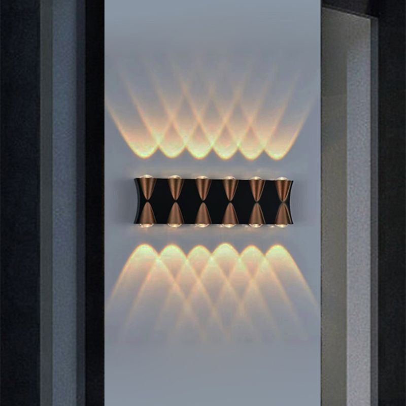 Lumière murale à LED géométrique en acrylique dans une application murale en aluminium de style créatif moderne pour les espaces extérieurs