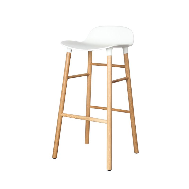 Taburete de bar interior de plástico sin brazos, moderno, con reposapiés y base de madera