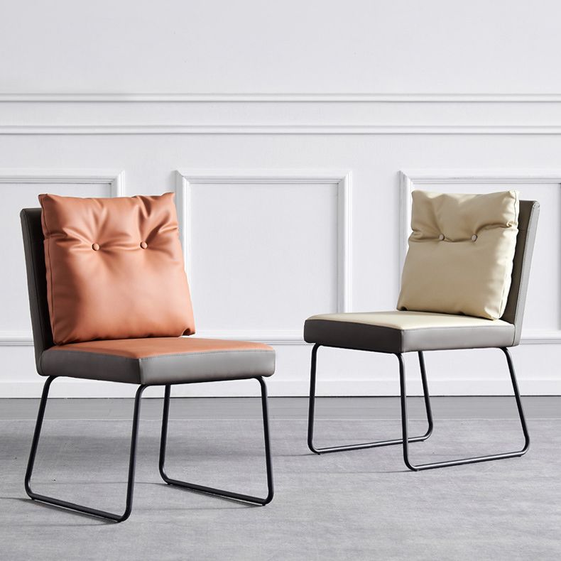 Chaise d'appoint industrielle d'intérieur Chaise de salle à manger rembourrée en métal à dossier solide (Ensemble de 2)