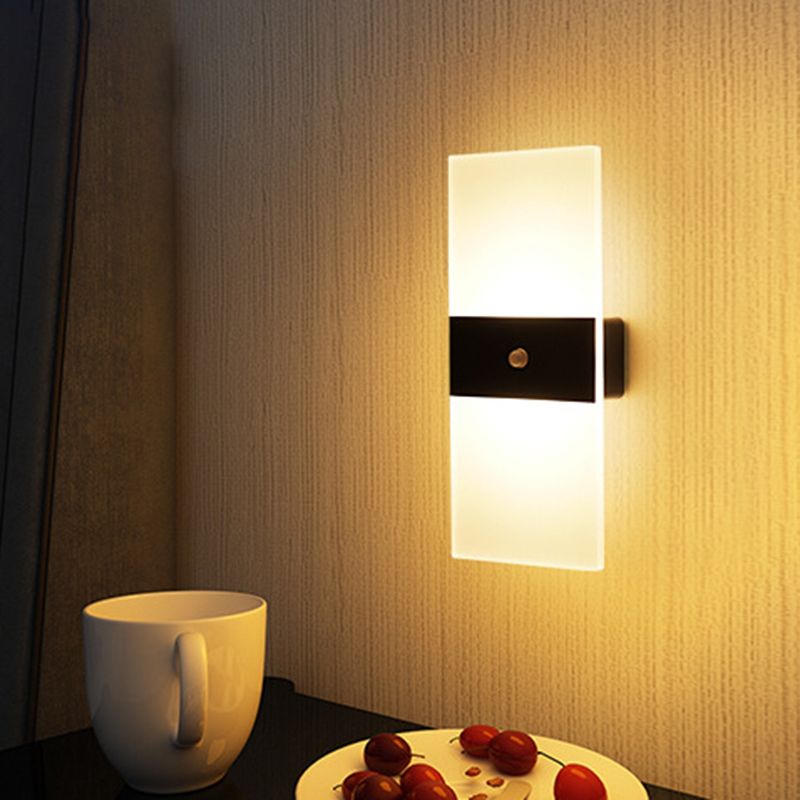 Modern Style Geometric Wall Sconce Lights Metal 1 Light Wall Mount Lighting in Black