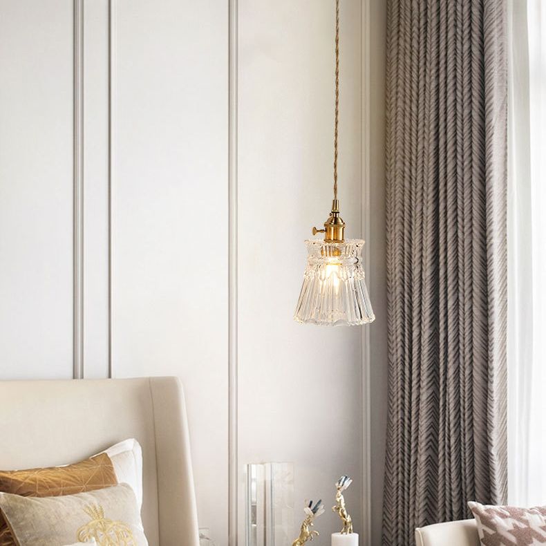 Tombra de campana acanalada Simplicidad Lámpara colgante de latón Estilo posmoderno Luz de colgante de 1 luz con diseño de interruptor giratorio