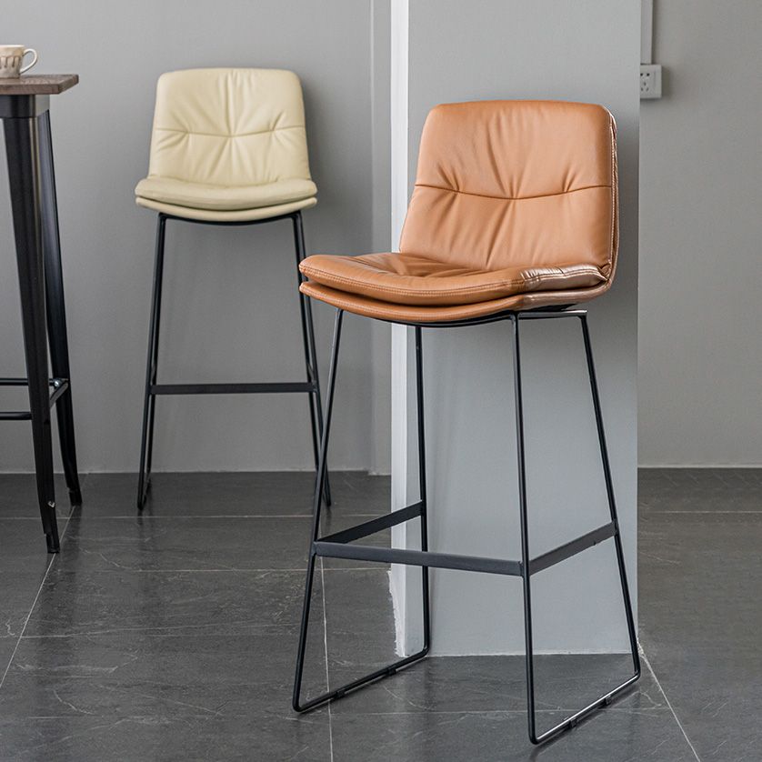Scandinavian Armless Beauty Salon Stool Matte Finish Upholstered Bar Stools