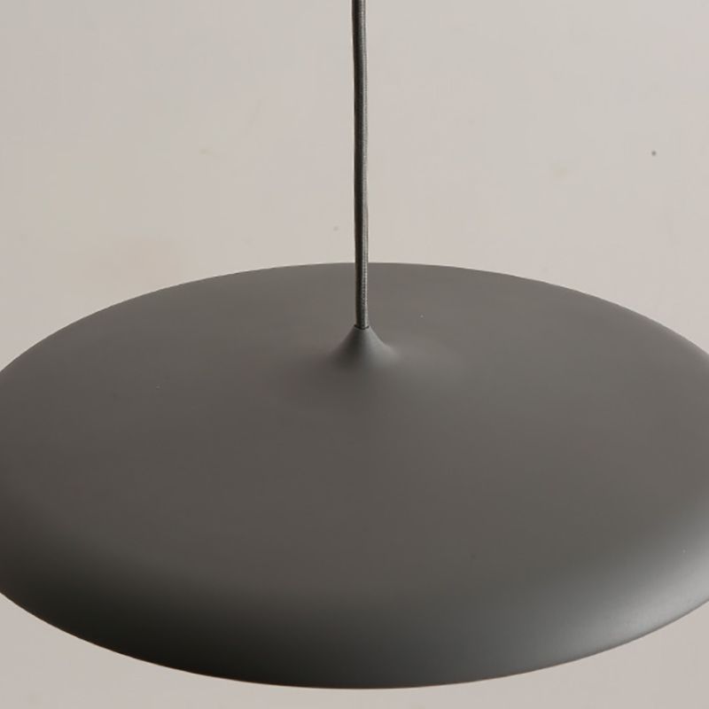 Lumière suspendue en métal Postmodern LED PENDANT POUR LE SALLE SOIX SOIR