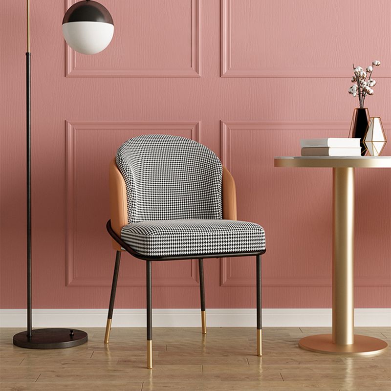 Glam metalen eetkamerstoelen Parsons armloze eetkamerstoelen voor restaurantgebruik