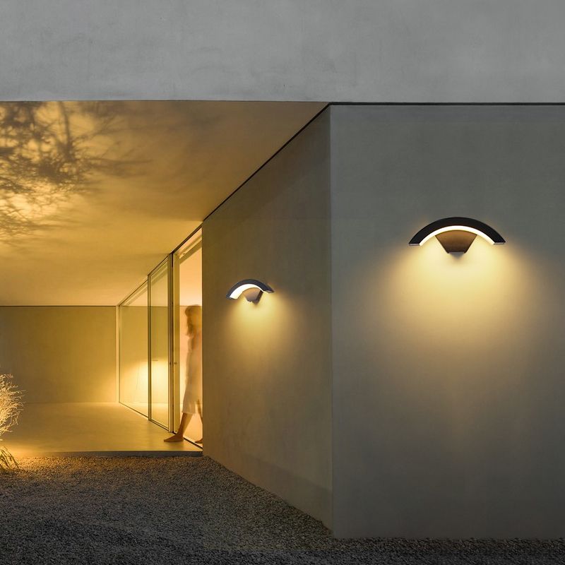 Moderne Stil Aluminium Wandleuchten Arc Form 11,5 "breites LED -Wandlicht für Outdoors