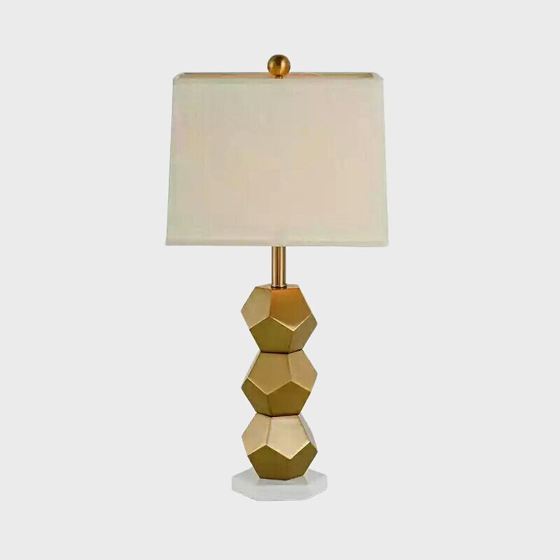 Éclairage de Table de nuit trapèze doré, lampe de chevet en tissu Post-moderne à 1 tête pour chambre à coucher