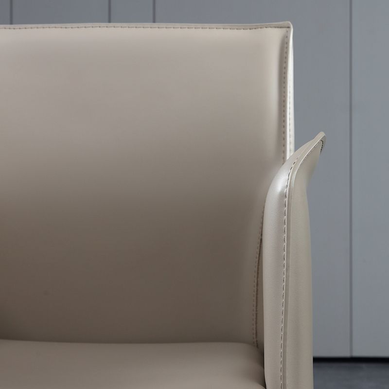 Chaises de salle à manger modernes en métal avec accoudoirs en cuir pour restaurant (Ensemble de 2)