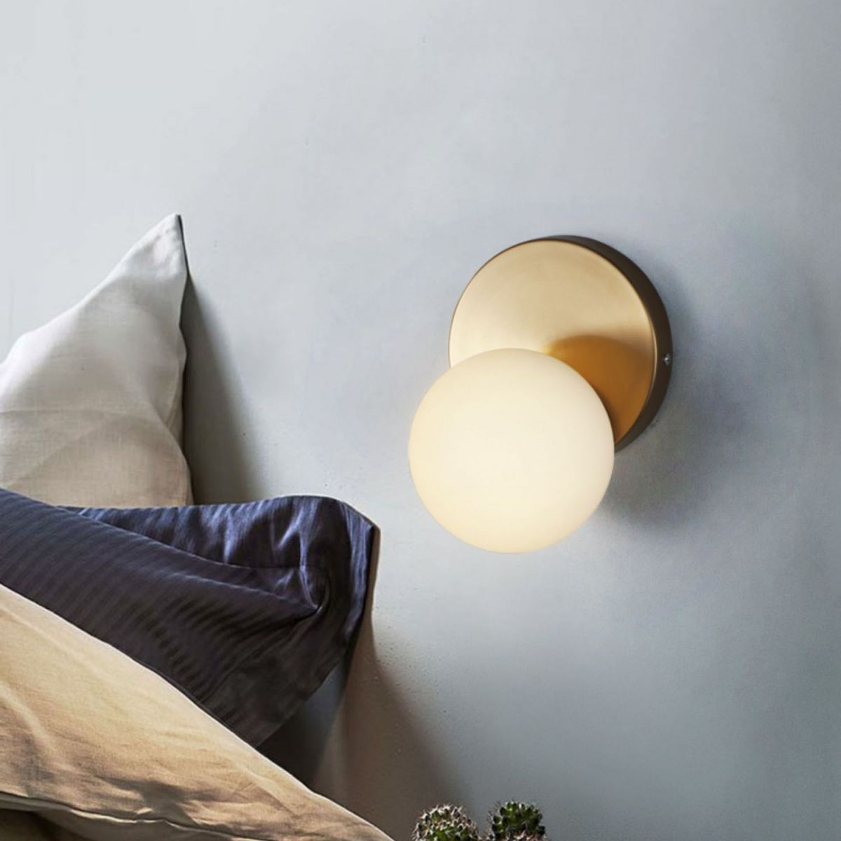 Minimalist Style Global Sconce Light Fixture Glass Bedroom Wall Lighting Fixture in Gold