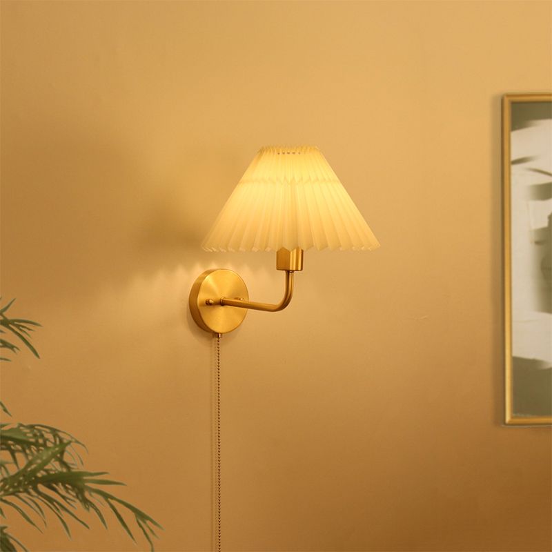 White Fabric Shaded Lighting Contemporary Golden Wall Light for Room