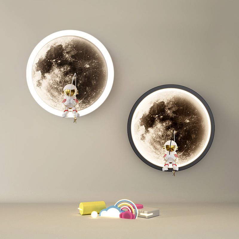 Contemporary Astronaut Wall Light Fixture Creative Wall Light Sconce for Sitting Room