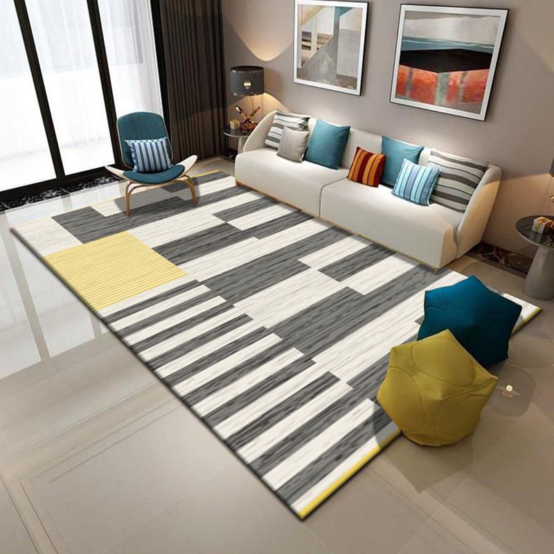 Minimalist Triangle Print Carpet Polyester Area Rug Non-Slip Backing Indoor Carpet for Living Room