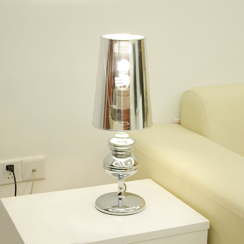Postmodern Metal Table Lamp 1-Light Desk Light with Metal for Bedroom