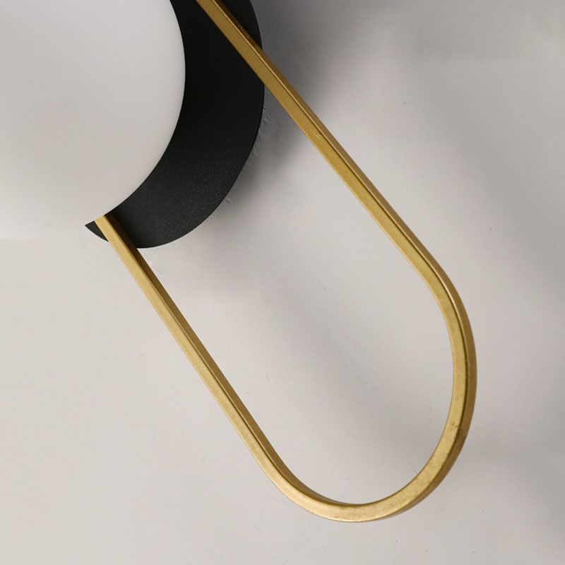 Globe Glass Wall Lamp in Modern Style Metal 1-Light Wall Light for Bedroom