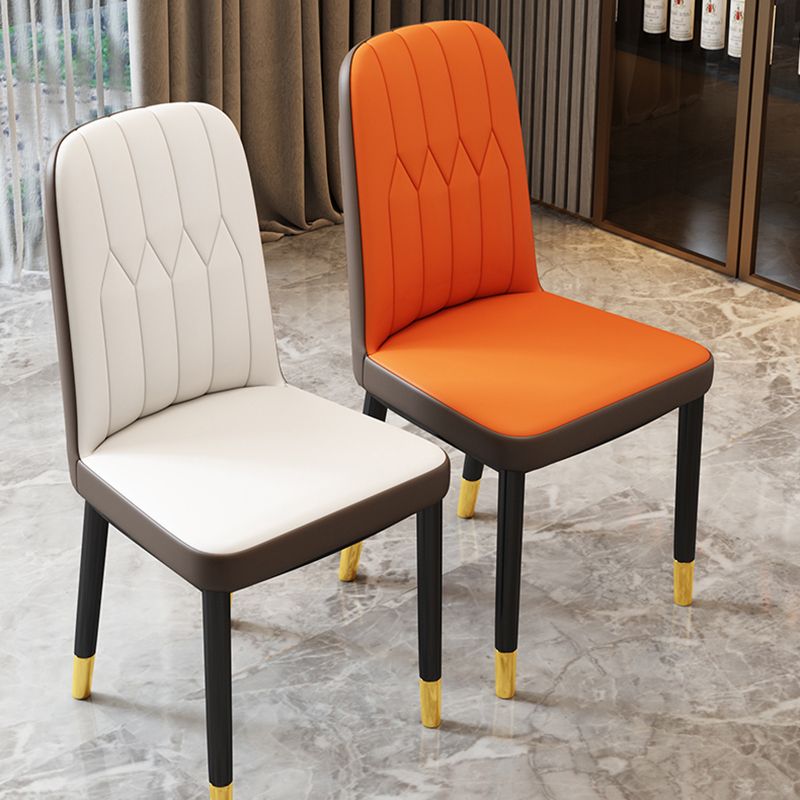 Chaise d'appoint d'intérieur scandinave, chaise de salle à manger rembourrée en métal avec dossier Parsons