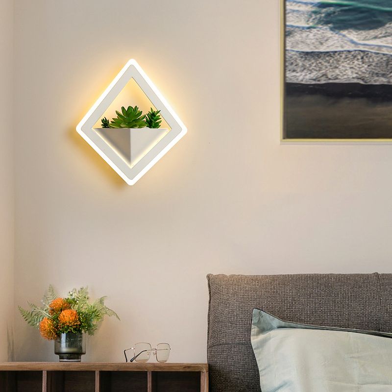 Geometry Metal Wall Light Modern Style 1 Light Wall Lamp in White(Plant Not Included)