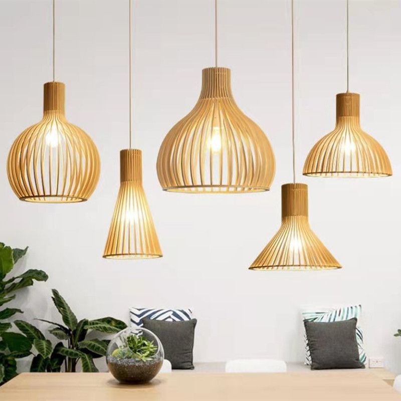 Éclairage suspendu de style contemporain avec une teinte en bois avec une teinte en bois