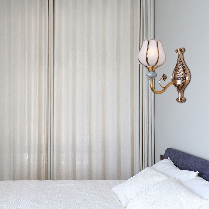 1/2-Head Bloom Wall Light Traditionalism Brass Metal Wall Sconce Lighting for Living Room