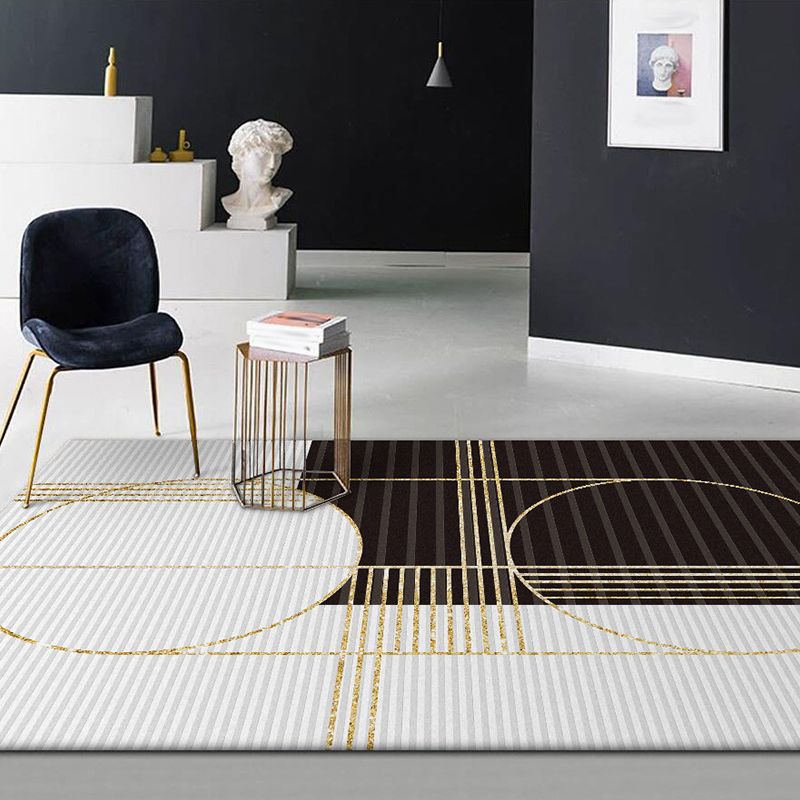 Scandinavian Modern Rug in Black and White Geometry Stripe Pattern Rug Polyester Washable Carpet for Home Decoration