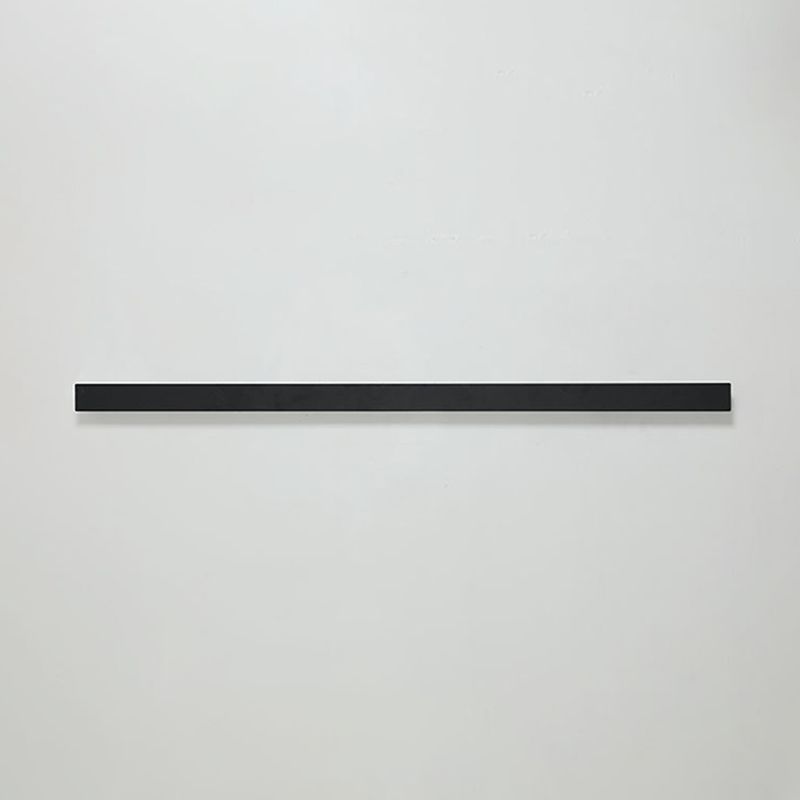 Linear Shape Wall Mount Lamp Modern Style Metal Sconce Lamp in Black for Exterior Wall