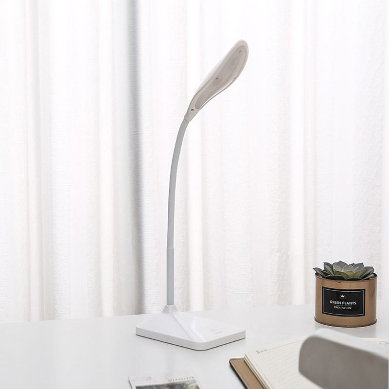Simple Design Study LED Desk Lamp Touch Control Rechargeable Bedside Reading Light in Blue/Pink/White