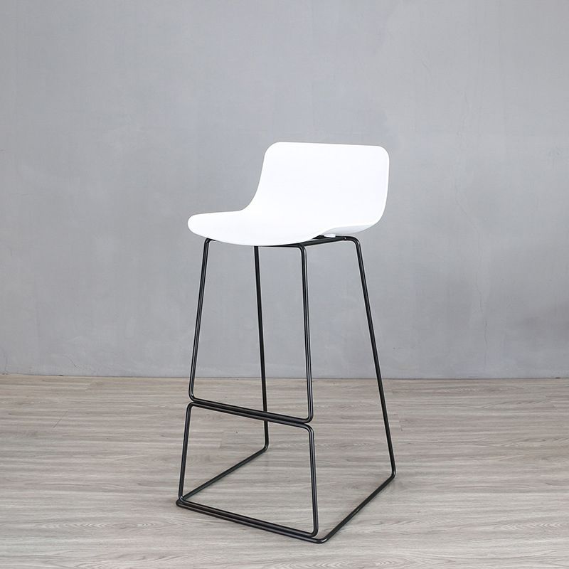 Industrialstil Barhosenmetall- und Plastikstuhl für Esszimmer