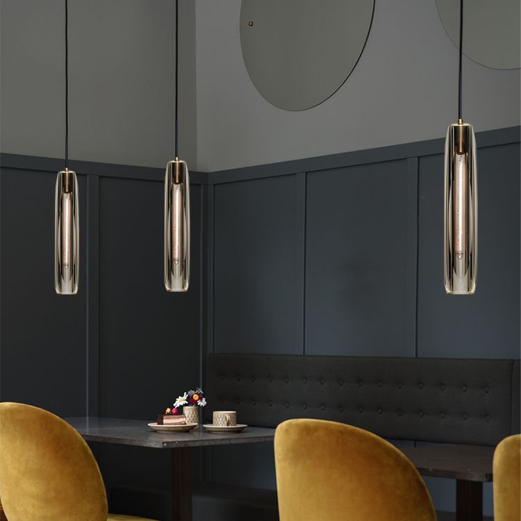 Lampe suspendue en or en or dans le pendentif en cuivre de style luxe moderne