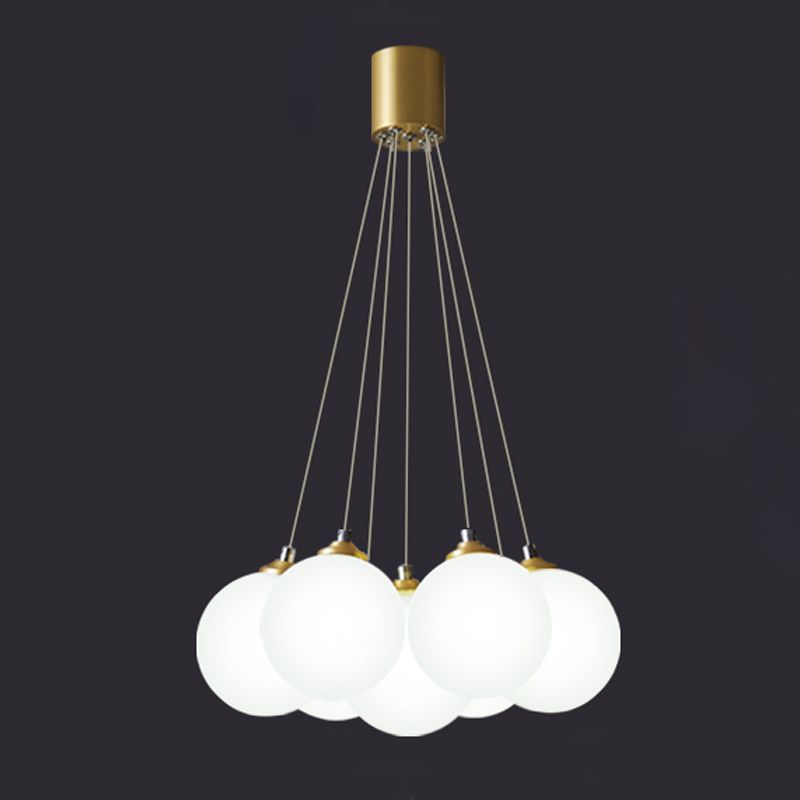 Lámpara colgante de globo de cobre ligero de simplicidad moderna con sombra de vidrio blanco